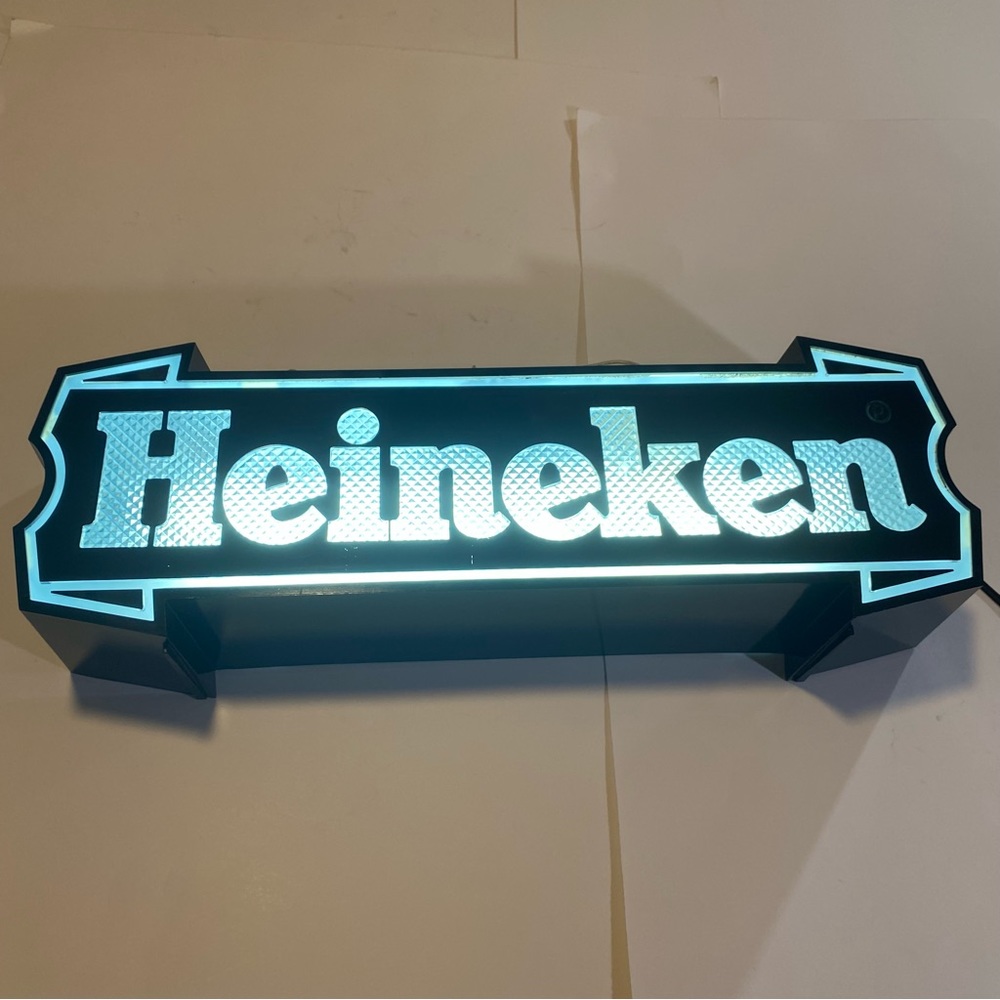 Heineken illuminated sign GUC, retro 90’s? As shown,separated a tiny bit,works!